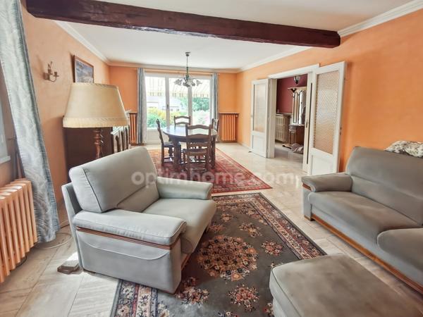 Maison familiale composée de 5 chambres dans un cadre privilégie