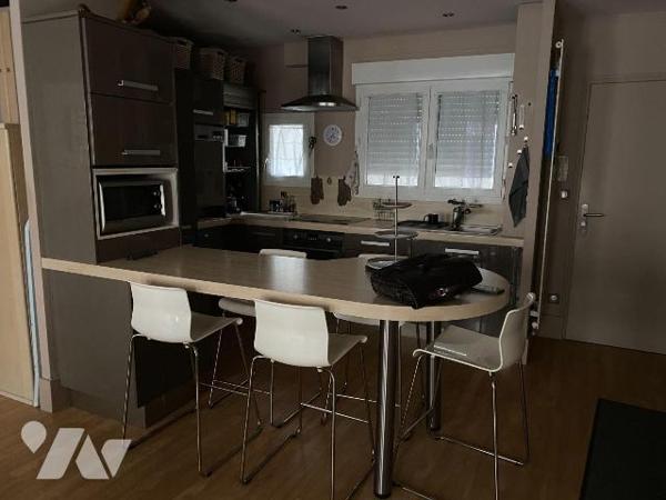 Appartement à Vendre à Chartres (28000) en Eure-et-Loir (28)

Nous vous présentons cet appart...