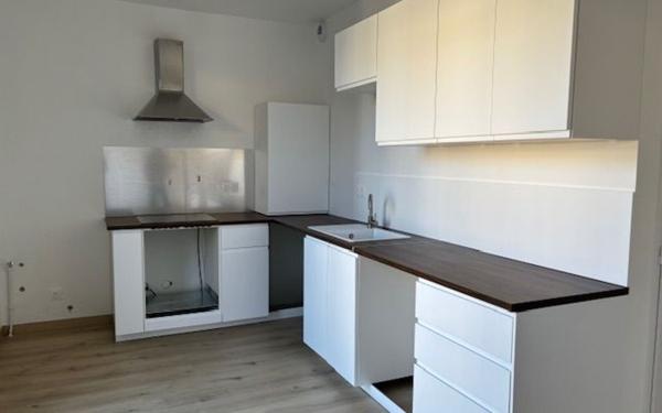 Appartement à louer    2 pièces • 44,03 m2 Bordeaux