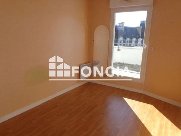 Location Appartement 2 pièces 46.21 m² - P GUILLON, RUE DU MARCHE Poitiers 86000