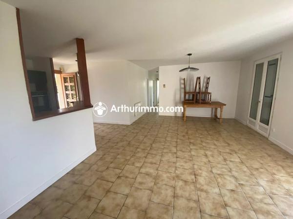 Location                                                      Maison
                        
                     4 pièces                      88 m2                     à Landes