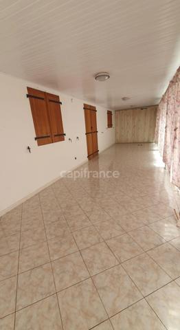 A VENDRE Maison de plain pied 5 pièces avec garage et dépendances LE DIAMANT 97223