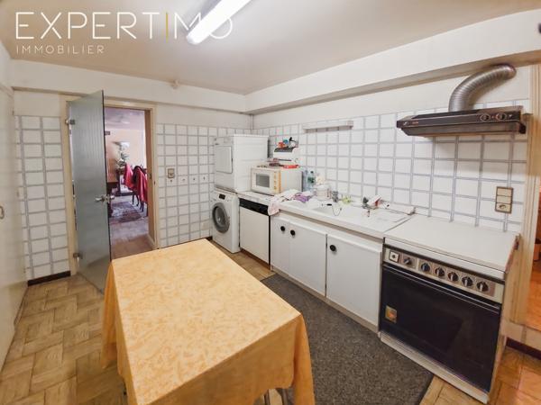 Coulounieix-Chamiers (24660) VIAGER SANS RENTE OU NUE PROPRIÉTÉ MONSIEUR 92 ANS SUPERBES MAISON DE PLAIN-PIED AVEC TERRAIN ET DÉPENDANCES.