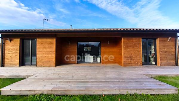 Maison ossature bois DPE A sur parc de 2 563 m² à Mios