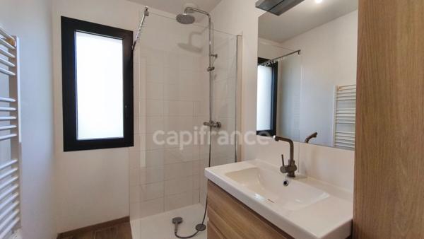 Maison ossature bois DPE A sur parc de 2 563 m² à Mios