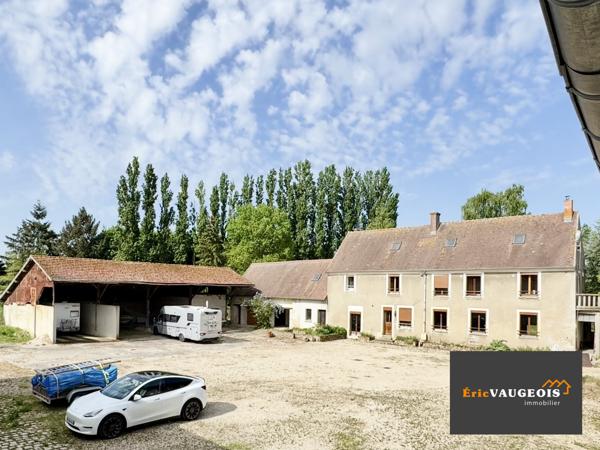 Pierre-Levée (77580) Corps de ferme 200m² DPE:C - Grange - Terrain 1.4 hectare