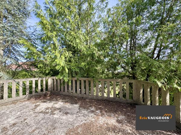 Pierre-Levée (77580) Corps de ferme 200m² DPE:C - Grange - Terrain 1.4 hectare