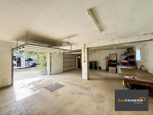 Pierre-Levée (77580) Corps de ferme 200m² DPE:C - Grange - Terrain 1.4 hectare