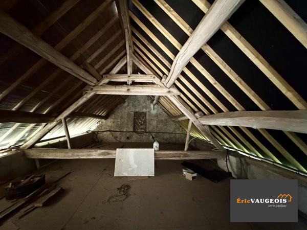 Pierre-Levée (77580) Corps de ferme 200m² DPE:C - Grange - Terrain 1.4 hectare