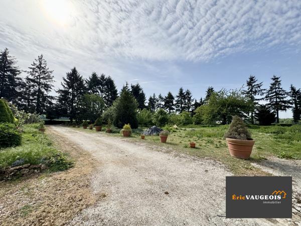 Pierre-Levée (77580) Corps de ferme 200m² DPE:C - Grange - Terrain 1.4 hectare