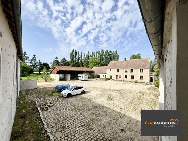 Pierre-Levée (77580) Corps de ferme 200m² DPE:C - Grange - Terrain 1.4 hectare