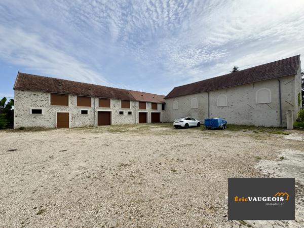 Pierre-Levée (77580) Corps de ferme 200m² DPE:C - Grange - Terrain 1.4 hectare