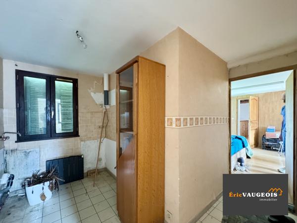 Pierre-Levée (77580) Corps de ferme 200m² DPE:C - Grange - Terrain 1.4 hectare