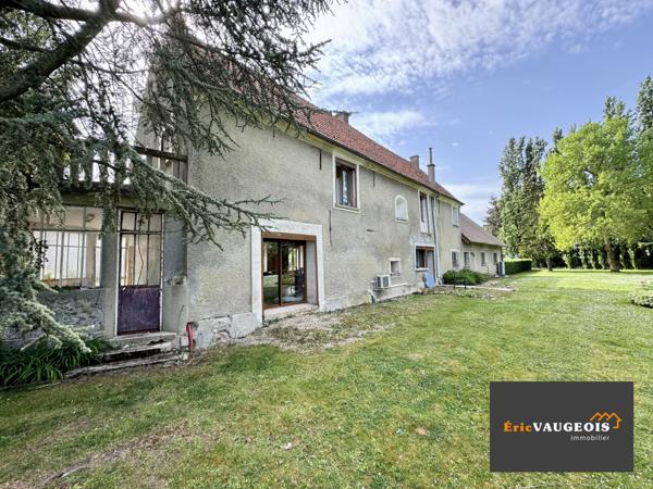 Pierre-Levée (77580) Corps de ferme 200m² DPE:C - Grange - Terrain 1.4 hectare