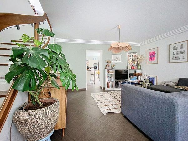 Maison de bourg très bien située axe A11/A85 composée de 4 chambres à Saint Germain Des Prés