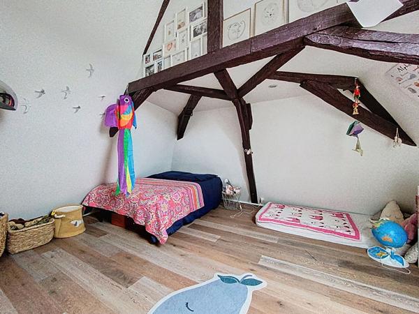 Maison de bourg très bien située axe A11/A85 composée de 4 chambres à Saint Germain Des Prés