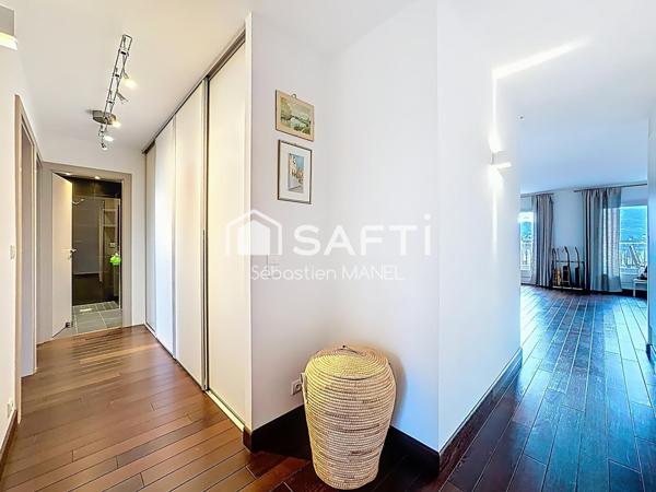 Attique lumineux, terrasse, vue Salève