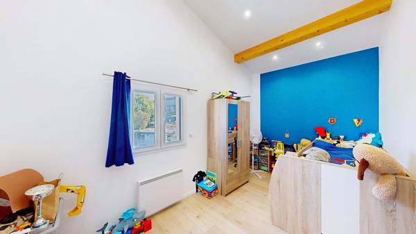 MAISON MITOYENNE RECENTE, QUATRE CHAMBRES, AU CALME, VUE DEGAGEE, PROCHE ECOLE