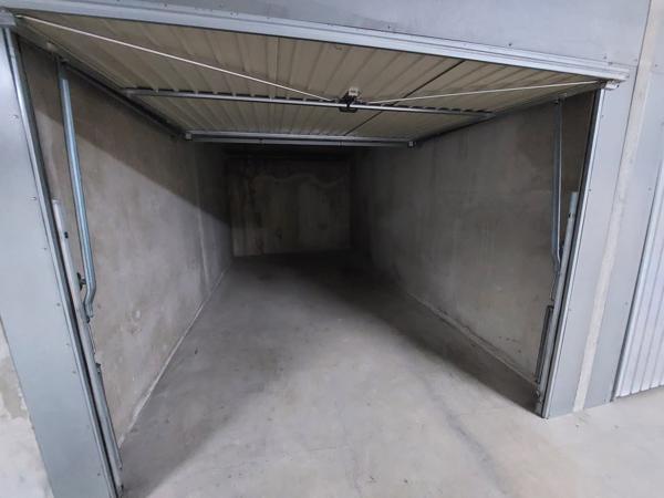 Parking + appartement