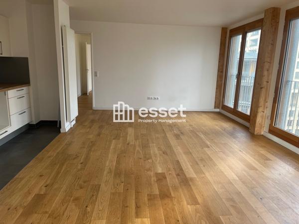 Location Appartement 4 pièces 89.5 m² - Paris 75018