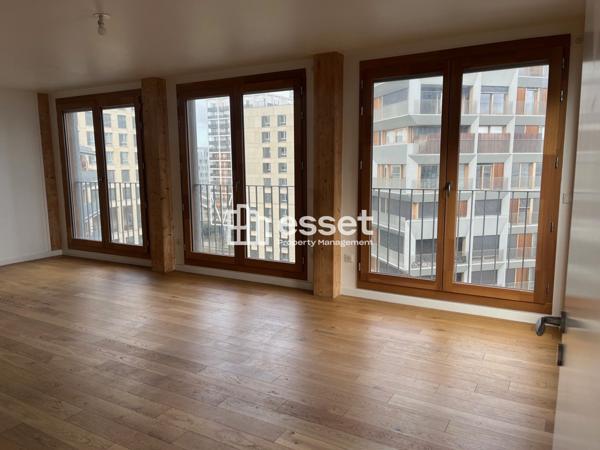 Location Appartement 4 pièces 89.5 m² - Paris 75018