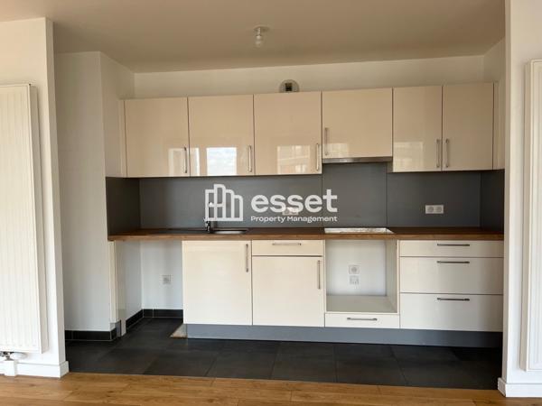 Location Appartement 4 pièces 89.5 m² - Paris 75018