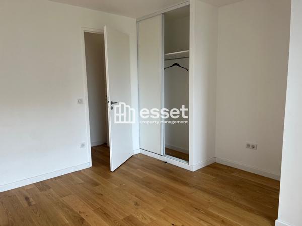 Location Appartement 4 pièces 89.5 m² - Paris 75018
