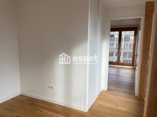Location Appartement 4 pièces 89.5 m² - Paris 75018