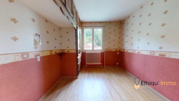Maison familiale avec sous-sol et terrain de 524 m² au cœur de Vignory