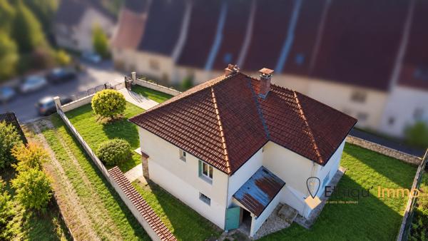 Maison familiale avec sous-sol et terrain de 524 m² au cœur de Vignory