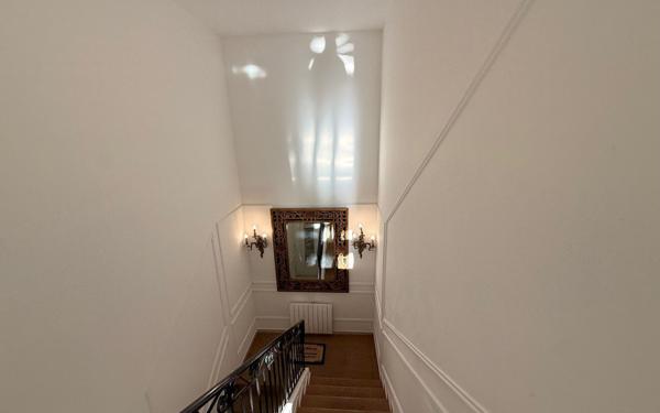 Appartement à louer    5 pièces • 115 m2 Villeneuve-Loubet