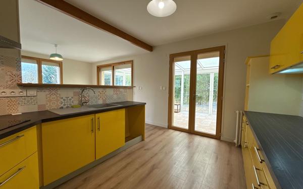 Maison à vendre    6 pièces •  Mont-sous-Vaudrey