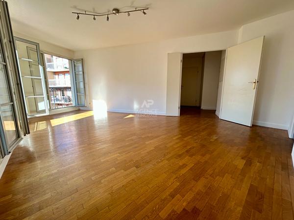 Appartement Poissy 3 pièces 60 m2 €299 000 ** - Référence 9082