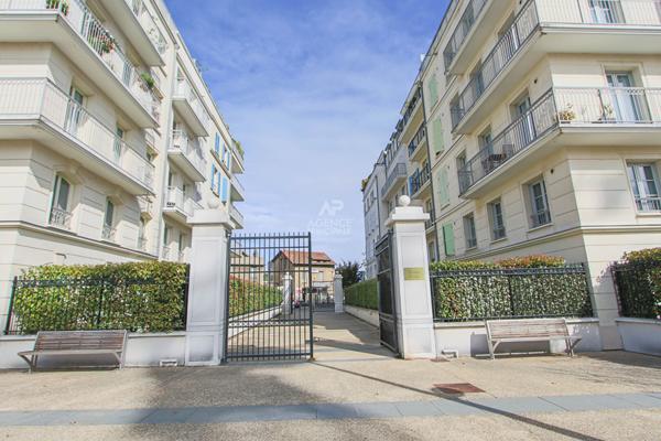 Appartement Poissy 3 pièces 60 m2 €299 000 ** - Référence 9082