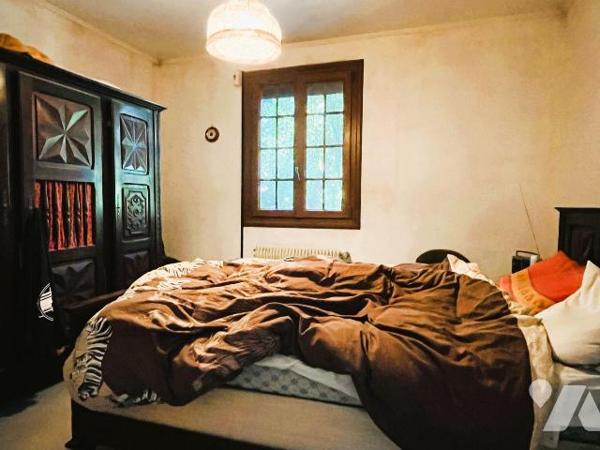A vendre sur la commune d'Avranches, dans un quartier recherché, à proximité de tous commerces ...