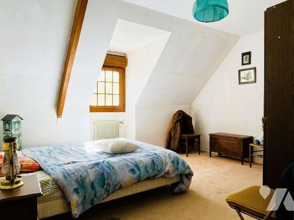 A vendre sur la commune d'Avranches, dans un quartier recherché, à proximité de tous commerces ...