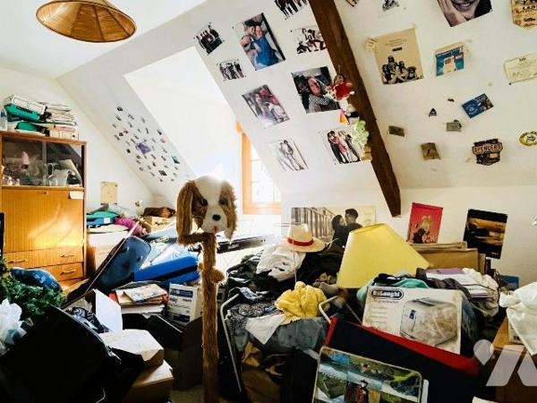 A vendre sur la commune d'Avranches, dans un quartier recherché, à proximité de tous commerces ...