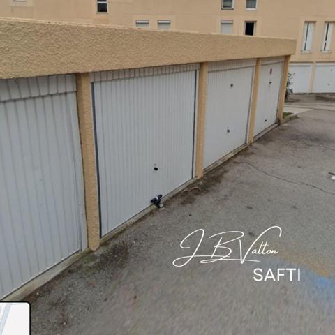 Garage securisé dans rèsidence