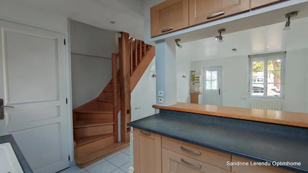DARNÉTAL – MAISON DE VILLE RESTAURÉE AVEC COUR – PROCHE ROUEN ET CHU
