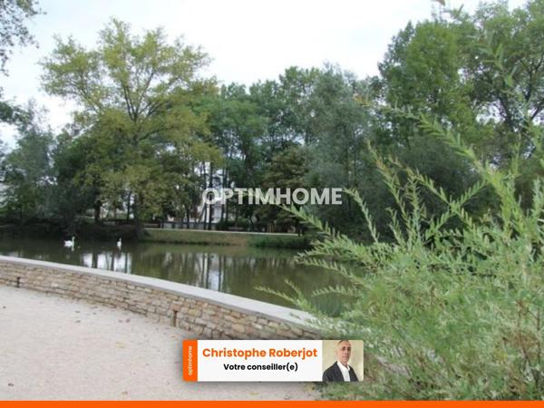 Unique Appartement 5 pièces de 90m2 avec 1 terrasse de 82m2 et 2 parkings privatifs à Beaune