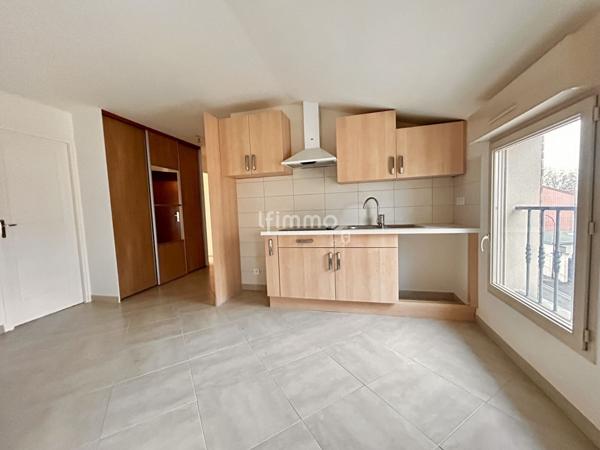 Appartement F3 de 73 m² ,dernier étage, balcon