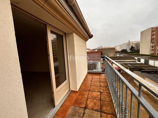 Appartement F3 de 73 m² ,dernier étage, balcon