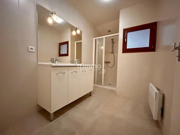 Appartement F3 de 73 m² ,dernier étage, balcon