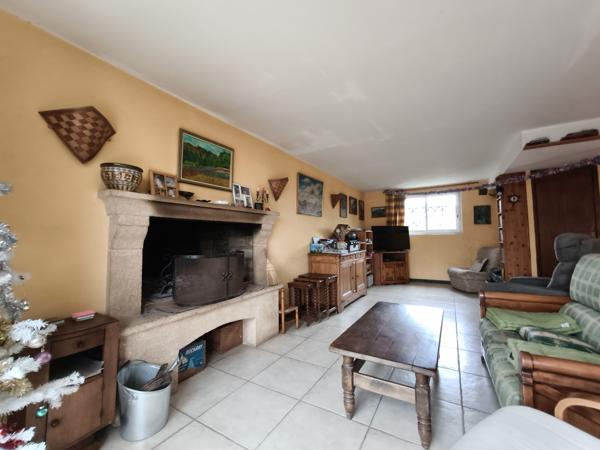 Ceyras (34800) Maison R+1 de 140m2 sur 2500m2 de terrain avec piscine