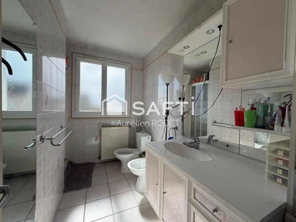 maison sur sous-sol, 3 chambres.