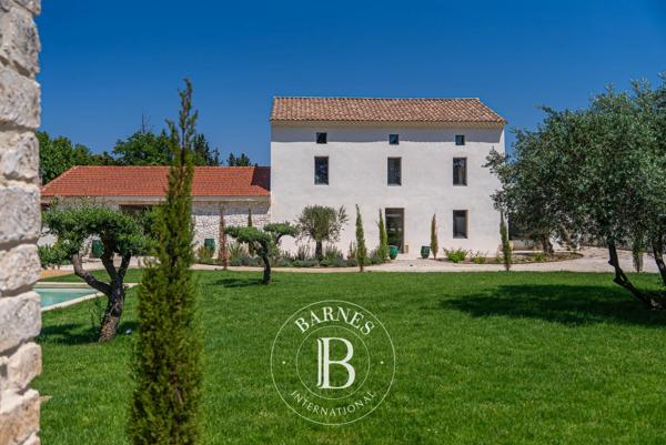 Pernes-les-Fontaines, Maison 6 Chambres -  390 m² à vendre