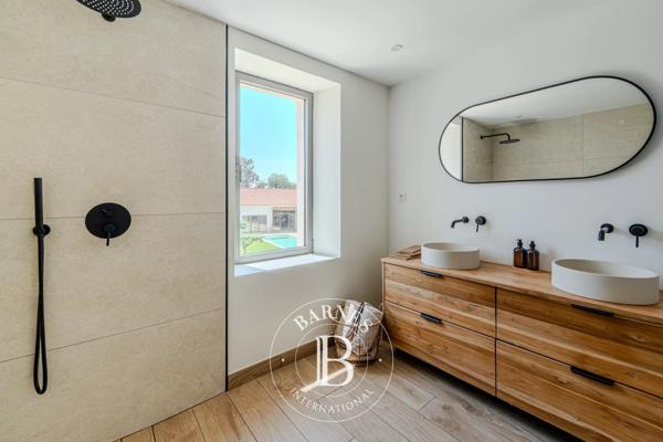 Pernes-les-Fontaines, Maison 6 Chambres -  390 m² à vendre