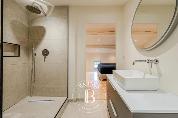 Pernes-les-Fontaines, Maison 6 Chambres -  390 m² à vendre