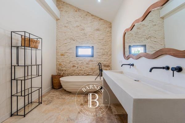 Pernes-les-Fontaines, Maison 6 Chambres -  390 m² à vendre