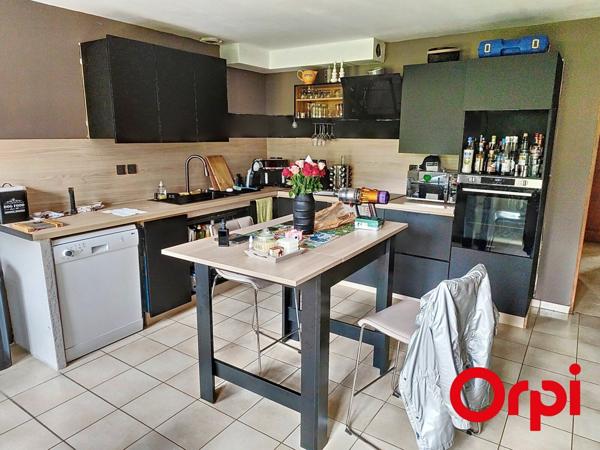 Maison à vendre    5 pièces •  Colombier